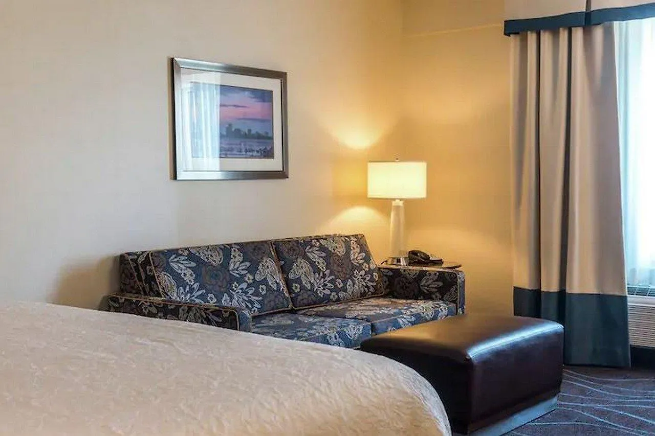Hotel Hampton Inn By Hilton Ottawa Airport