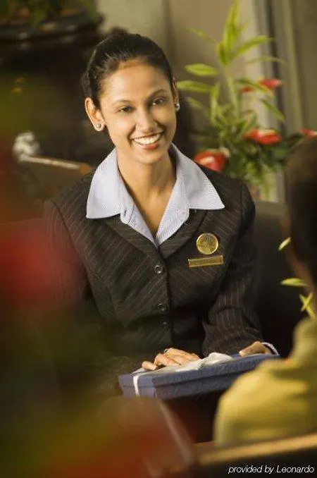 Hampton Inn By Hilton Ottawa Airport Hotel