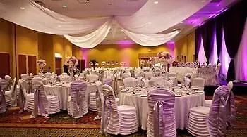 Hampton Inn By Hilton Ottawa Airport 3*,